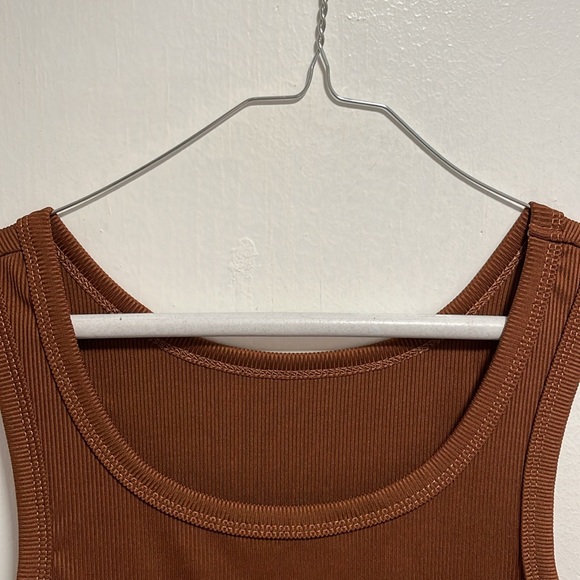 SHEIN Tank Top - Picture 3 of 10